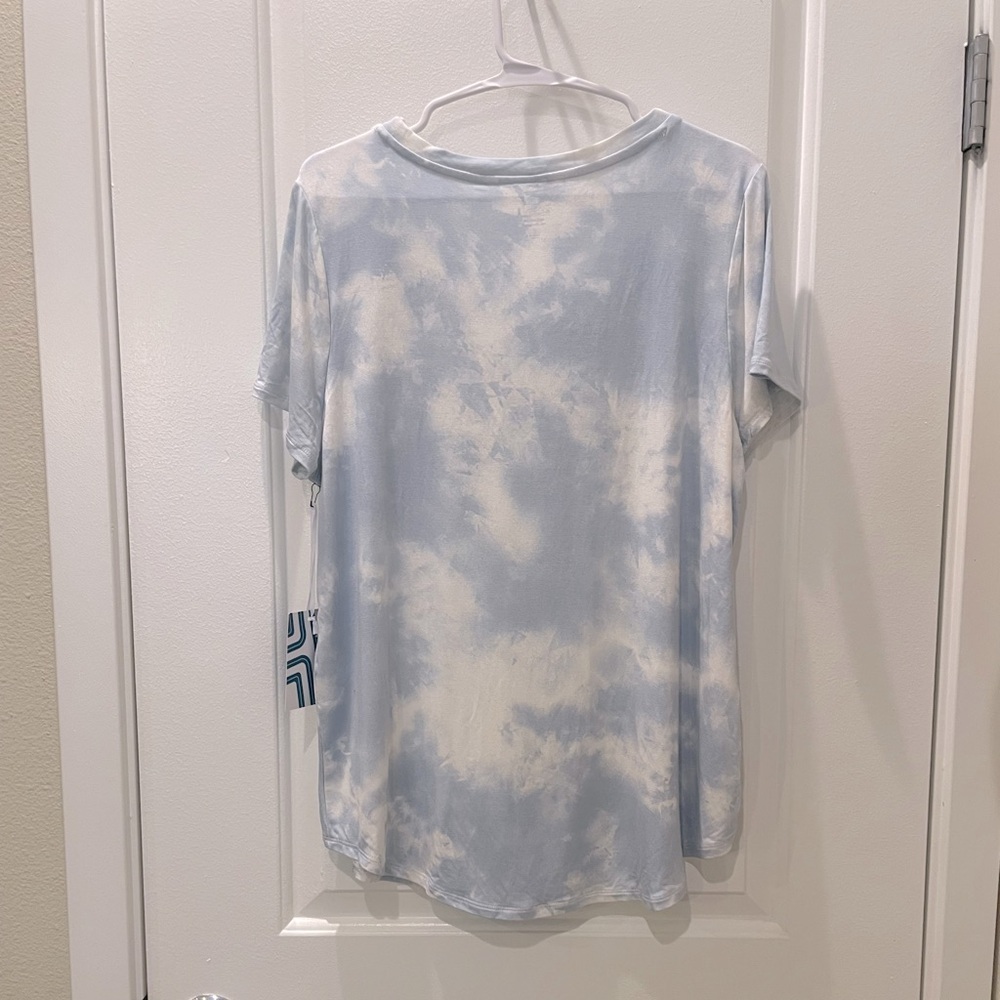 NEW…Market & Spruce Light Blue Tie-Dye Top - Picture 4 of 5